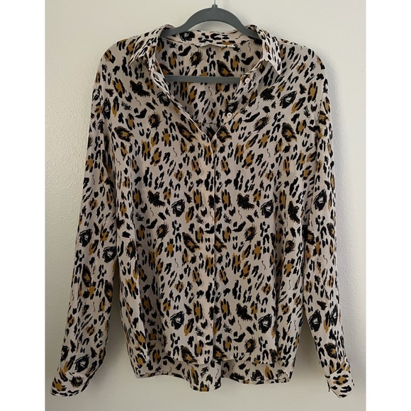 & Other Stories Leopard Animal Print 100% Silk Button Down Blouse - Picture 3 of 11